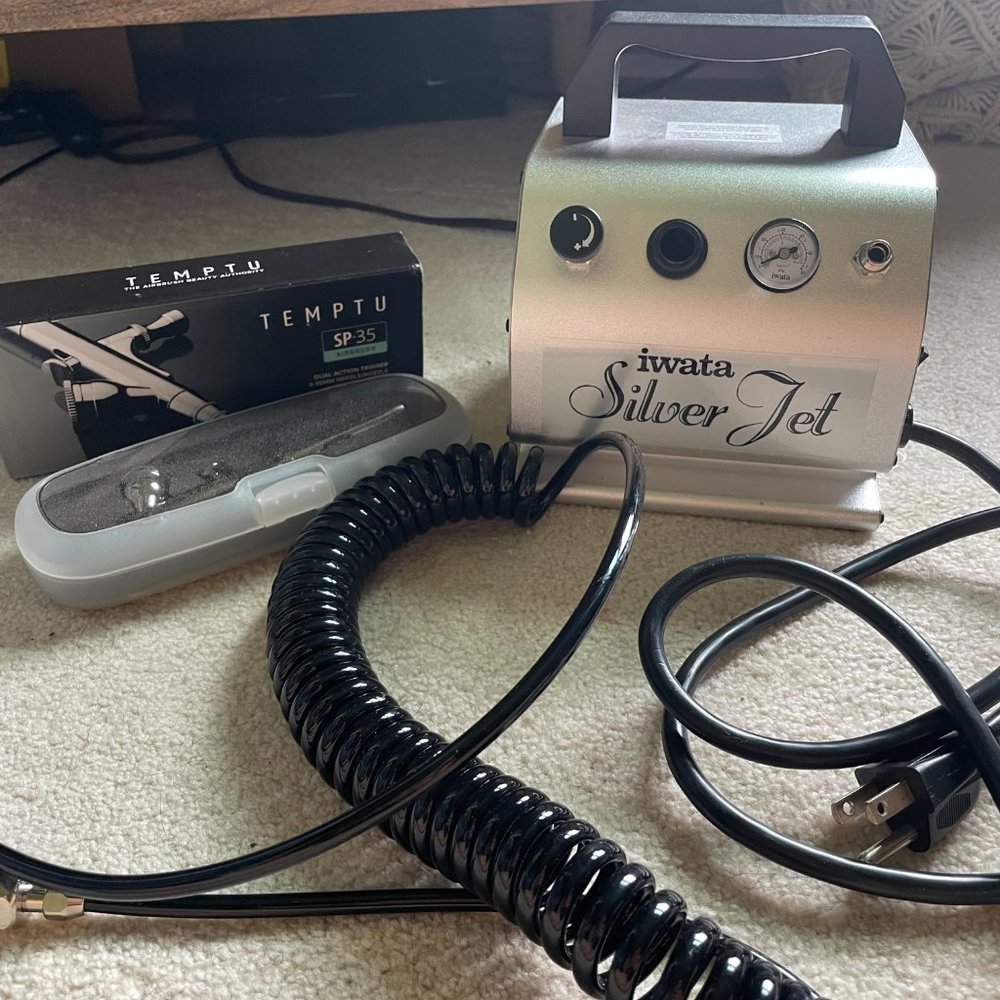 Temptu SP-35 Airbrush Gun / Iwata Silver Jet Compressor